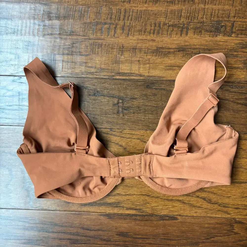 SKIMS Naked Underwire Plunge Bra Jasper Sz 34D Brown Undetectable - Picture 2 of 3